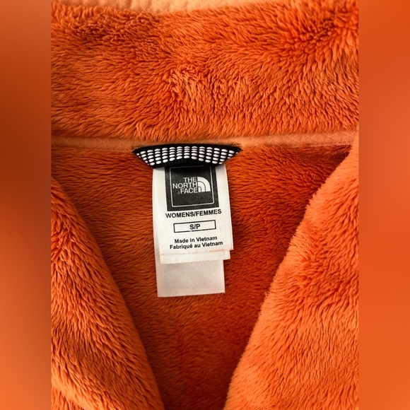 The North Face Fuzzy Quarter Zip - Picture 2 of 7